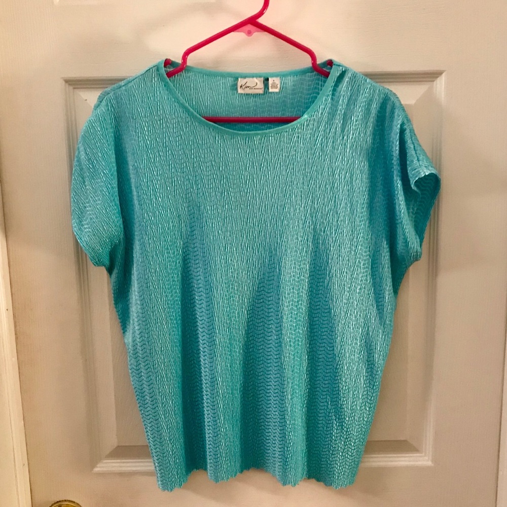 Fun stretchy turquoise top